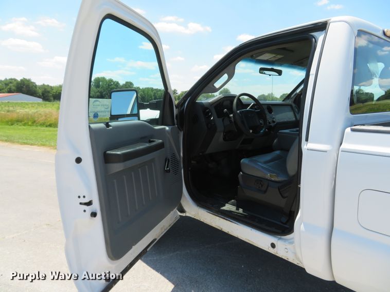 image for item DH1041 2012 Ford F250 Super Duty XL  pickup truck