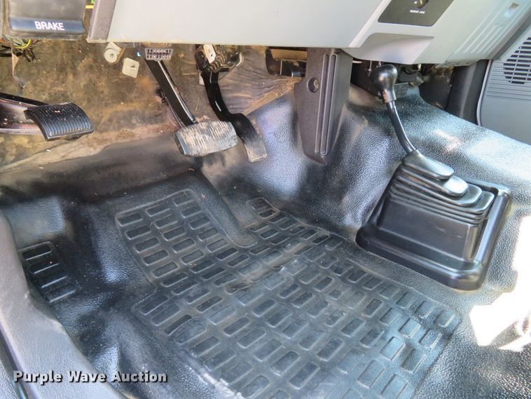 image for item DH1041 2012 Ford F250 Super Duty XL  pickup truck