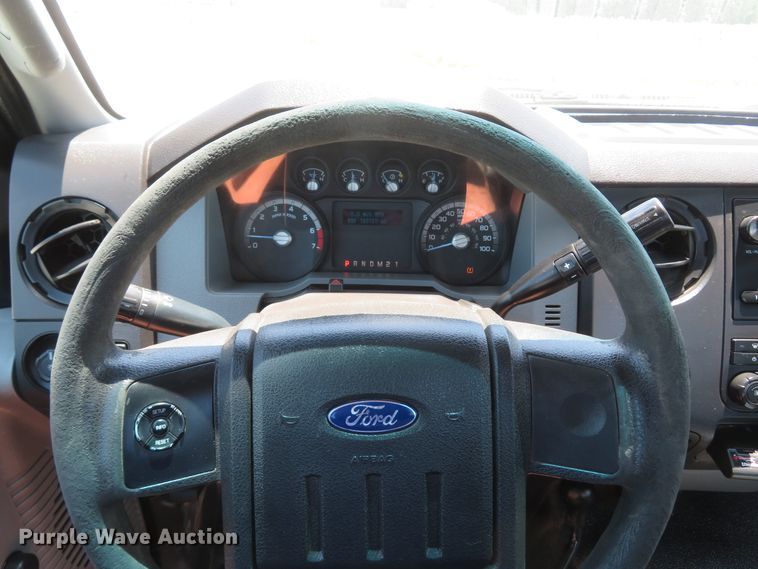 image for item DH1041 2012 Ford F250 Super Duty XL  pickup truck