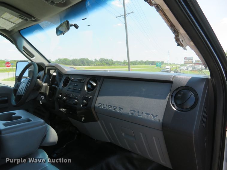 image for item DH1041 2012 Ford F250 Super Duty XL  pickup truck