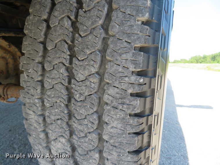 image for item DH1041 2012 Ford F250 Super Duty XL  pickup truck