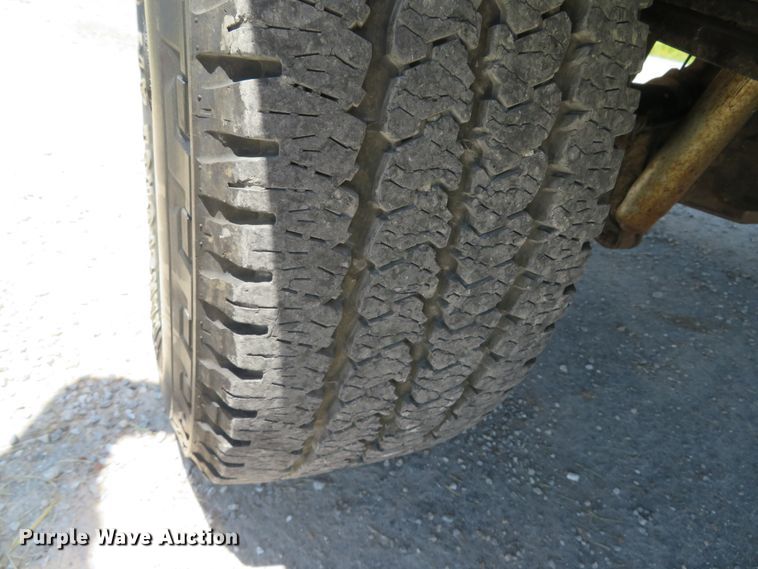 image for item DH1041 2012 Ford F250 Super Duty XL  pickup truck