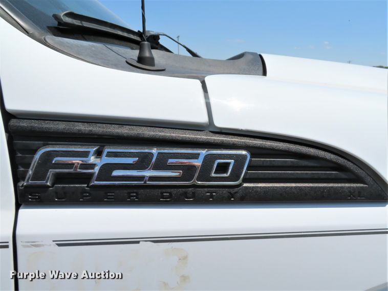 image for item DH1041 2012 Ford F250 Super Duty XL  pickup truck