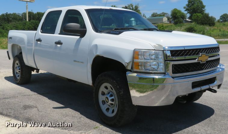 image for item DH1043 2014 Chevrolet Silverado 2500HD  Crew Cab pickup truck