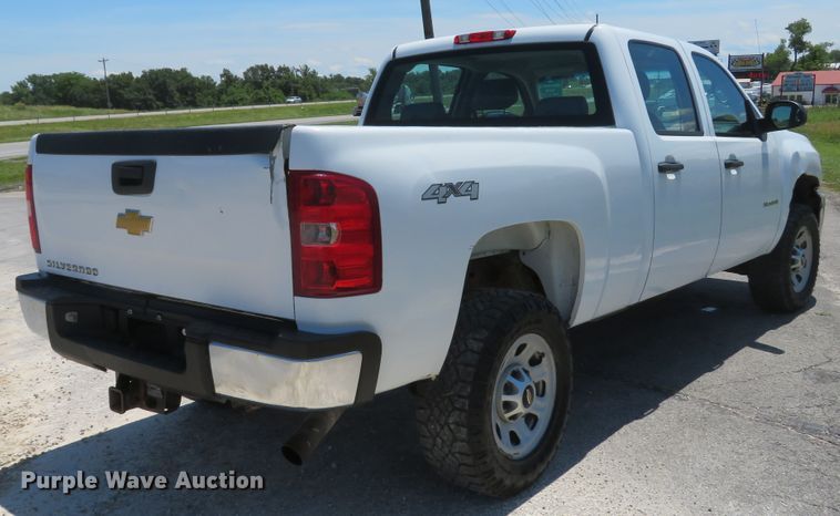 image for item DH1043 2014 Chevrolet Silverado 2500HD  Crew Cab pickup truck