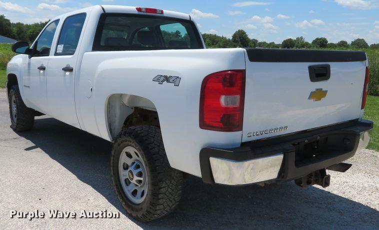 image for item DH1043 2014 Chevrolet Silverado 2500HD  Crew Cab pickup truck
