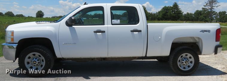 image for item DH1043 2014 Chevrolet Silverado 2500HD  Crew Cab pickup truck