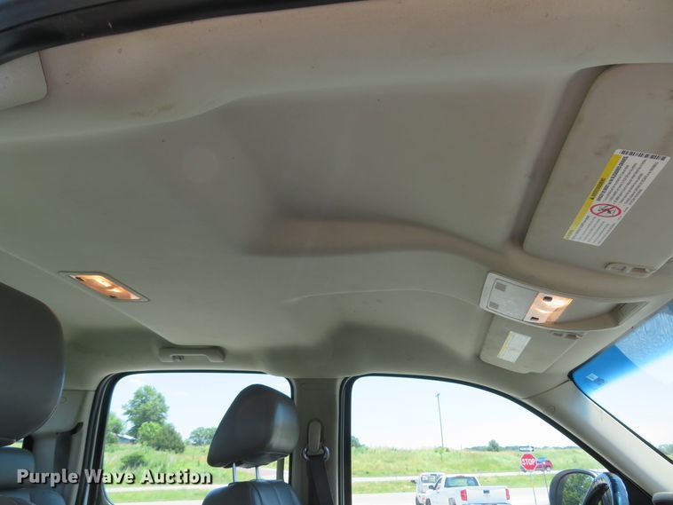 image for item DH1043 2014 Chevrolet Silverado 2500HD  Crew Cab pickup truck