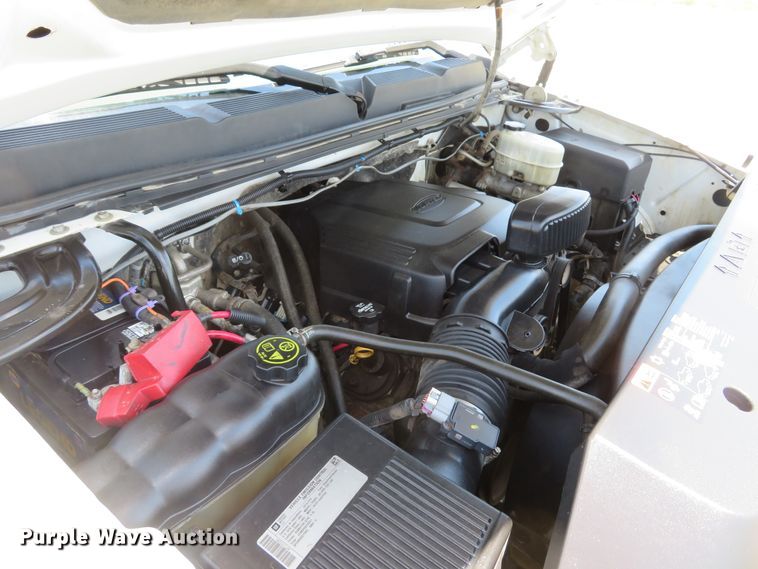 image for item DH1043 2014 Chevrolet Silverado 2500HD  Crew Cab pickup truck