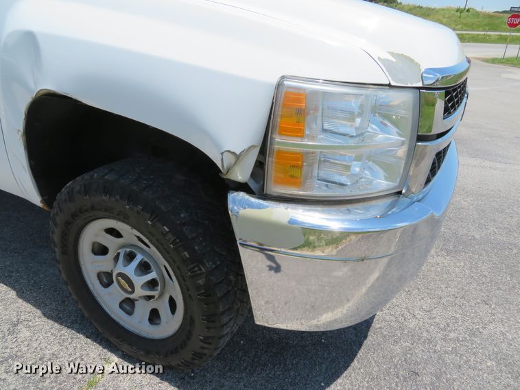 image for item DH1043 2014 Chevrolet Silverado 2500HD  Crew Cab pickup truck