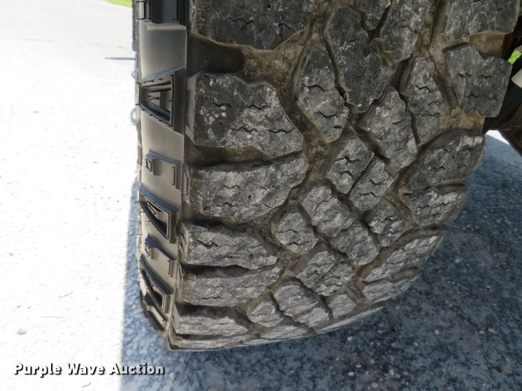 image for item DH1043 2014 Chevrolet Silverado 2500HD  Crew Cab pickup truck