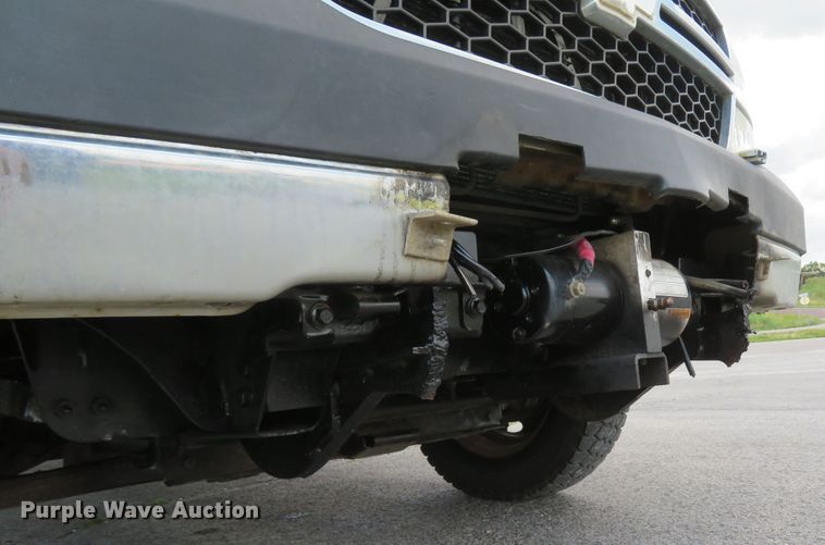 image for item DH1045 2006 Chevrolet Silverado 2500HD  Ext. Cab utility bed pickup truck