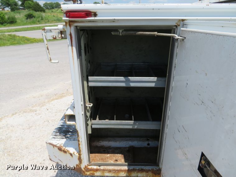 image for item DH1045 2006 Chevrolet Silverado 2500HD  Ext. Cab utility bed pickup truck