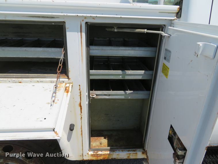 image for item DH1045 2006 Chevrolet Silverado 2500HD  Ext. Cab utility bed pickup truck