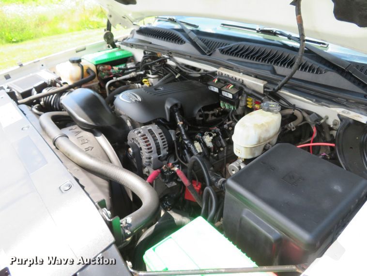 image for item DH1045 2006 Chevrolet Silverado 2500HD  Ext. Cab utility bed pickup truck