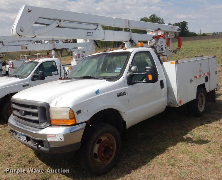 image for item DI0141 2001 Ford F450 Super Duty  bucket truck