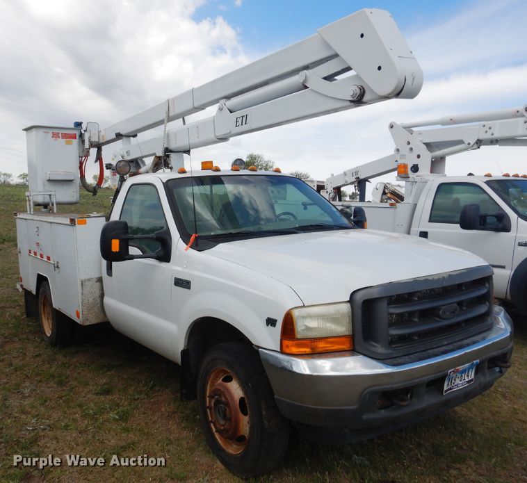 image for item DI0141 2001 Ford F450 Super Duty  bucket truck