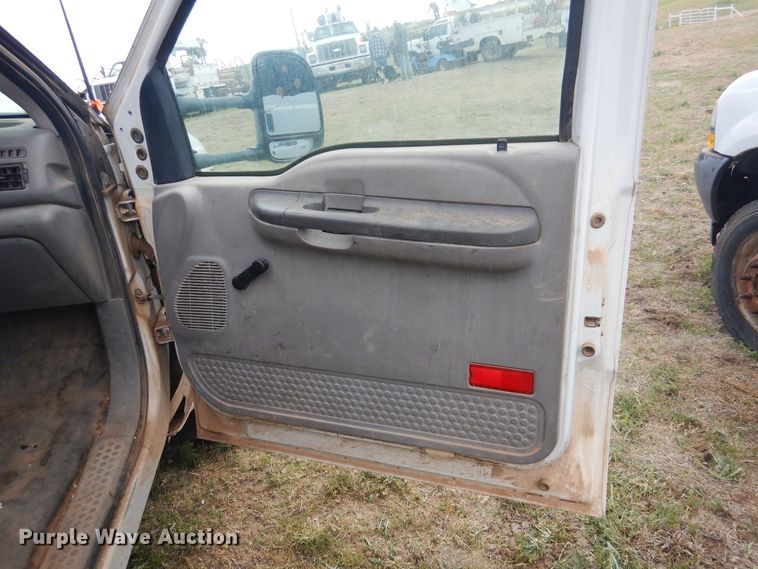 image for item DI0141 2001 Ford F450 Super Duty  bucket truck