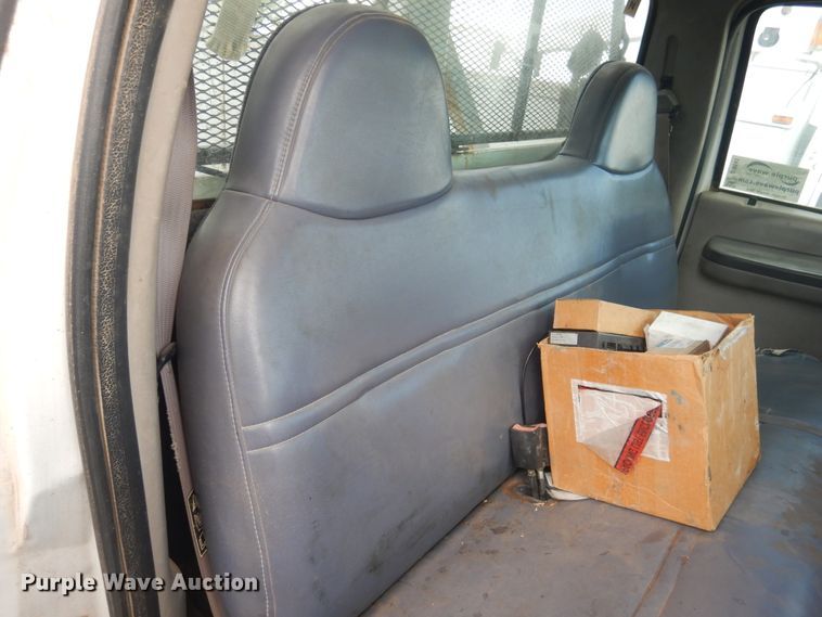 image for item DI0141 2001 Ford F450 Super Duty  bucket truck