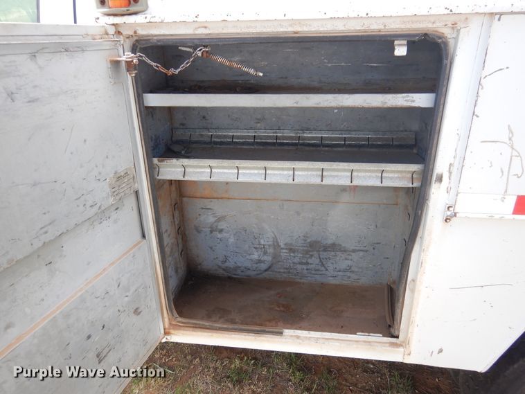 image for item DI0141 2001 Ford F450 Super Duty  bucket truck