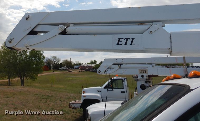 image for item DI0141 2001 Ford F450 Super Duty  bucket truck