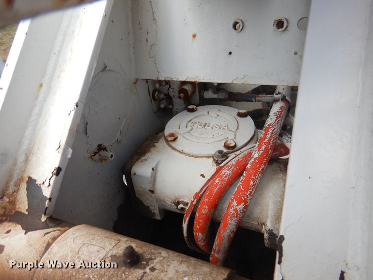 image for item DI0141 2001 Ford F450 Super Duty  bucket truck