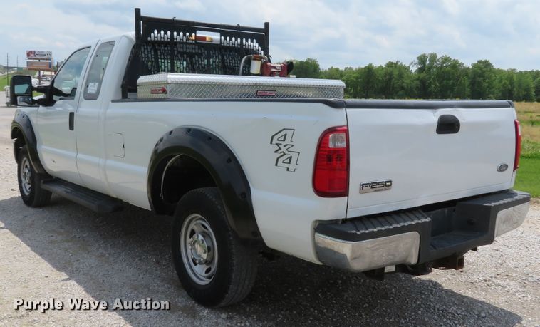 image for item DI2201 2011 Ford F250 Super Duty XL  SuperCab pickup truck