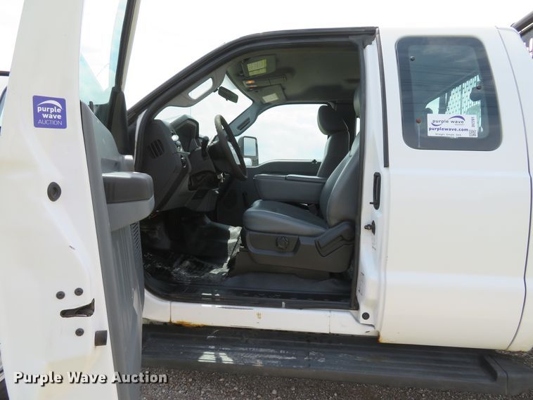 image for item DI2201 2011 Ford F250 Super Duty XL  SuperCab pickup truck