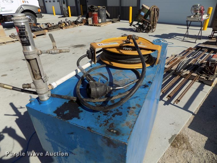 image for item DO9310 Hydraulic tank