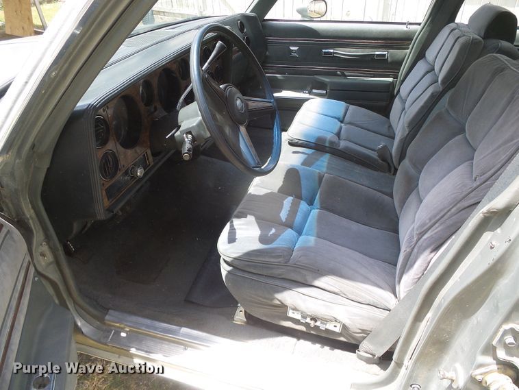 image for item EL9177 1983 Pontiac Bonneville Brougham