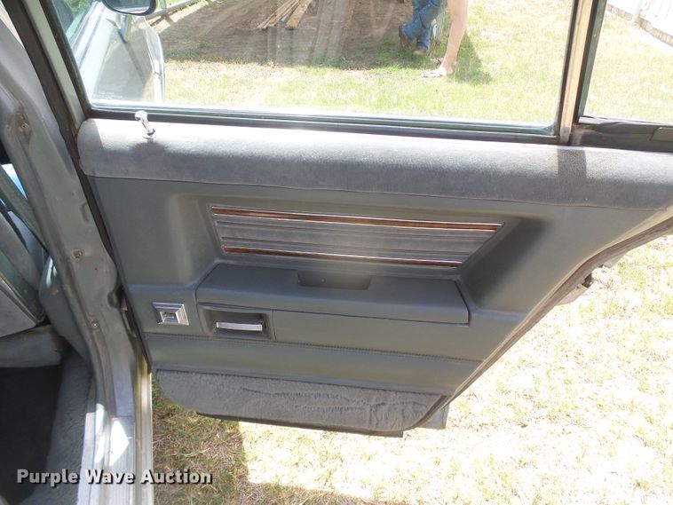 image for item EL9177 1983 Pontiac Bonneville Brougham