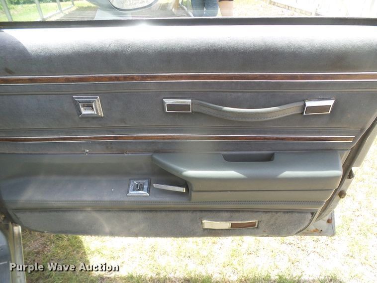 image for item EL9177 1983 Pontiac Bonneville Brougham