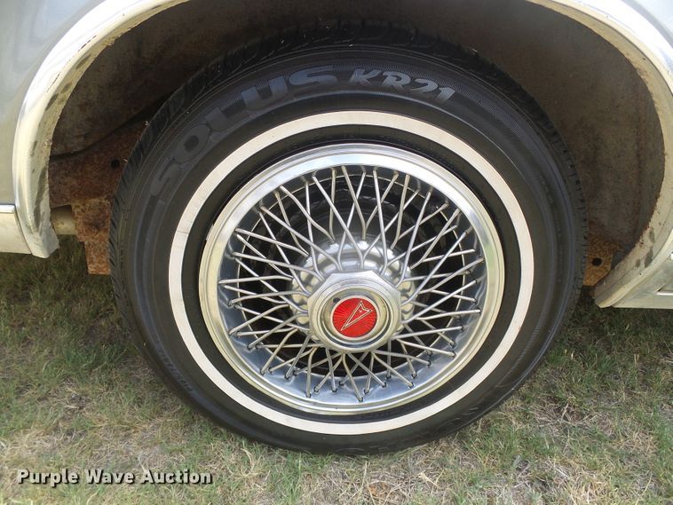 image for item EL9177 1983 Pontiac Bonneville Brougham