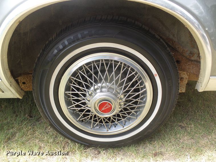 image for item EL9177 1983 Pontiac Bonneville Brougham