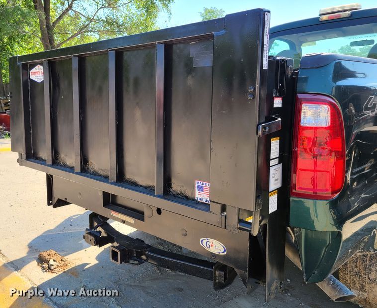 image for item EL9825 Tommy Gate end gate lift