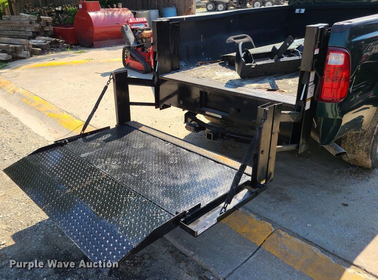 image for item EL9825 Tommy Gate end gate lift