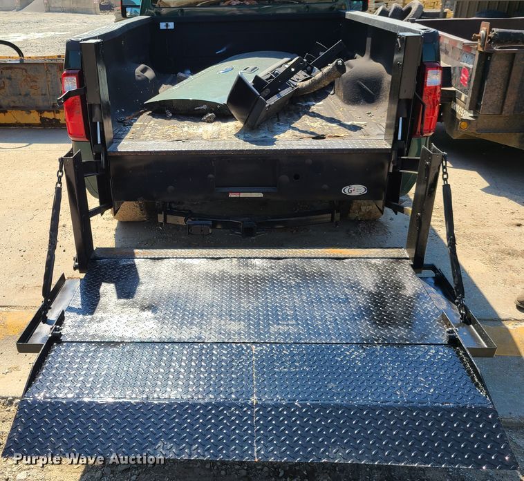 image for item EL9825 Tommy Gate end gate lift