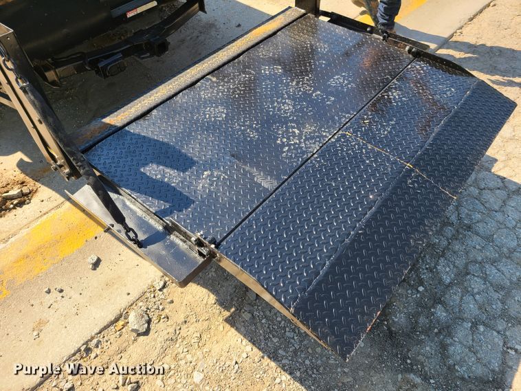 image for item EL9825 Tommy Gate end gate lift