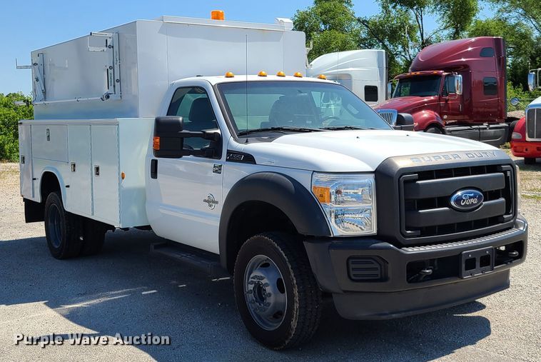image for item EL9830 2012 Ford F550 Super Duty  utility bed truck