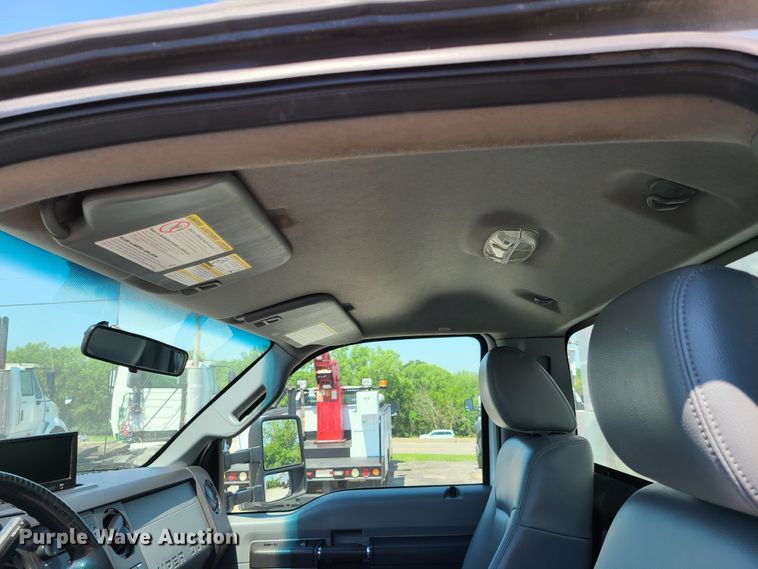 image for item EL9830 2012 Ford F550 Super Duty  utility bed truck