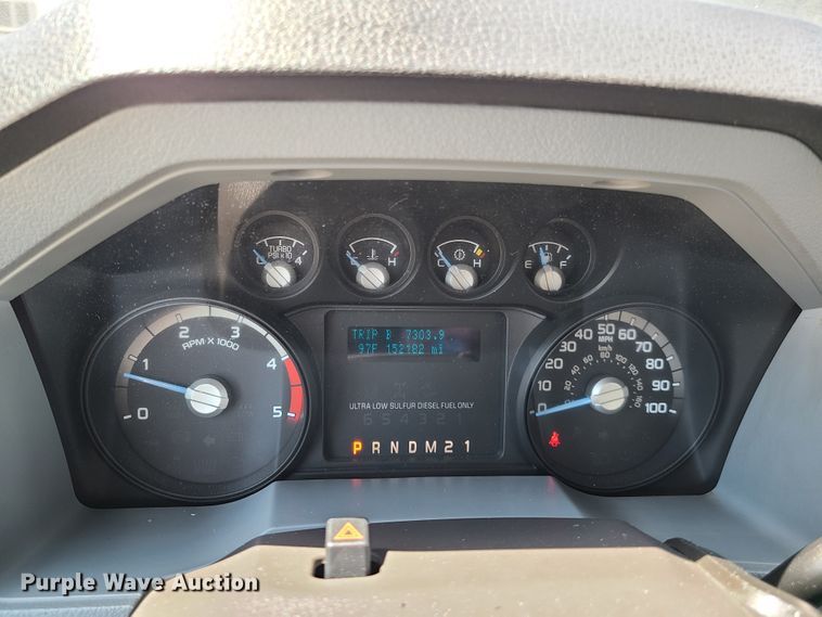 image for item EL9830 2012 Ford F550 Super Duty  utility bed truck