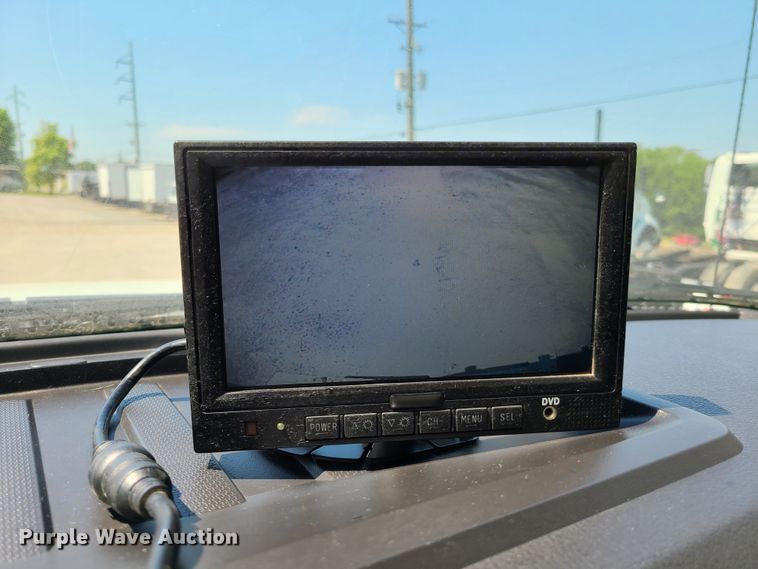 image for item EL9830 2012 Ford F550 Super Duty  utility bed truck