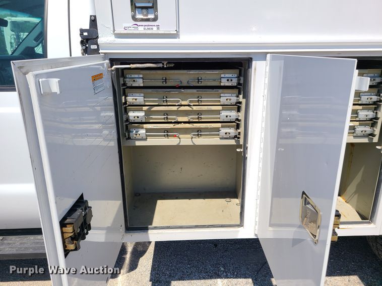 image for item EL9830 2012 Ford F550 Super Duty  utility bed truck