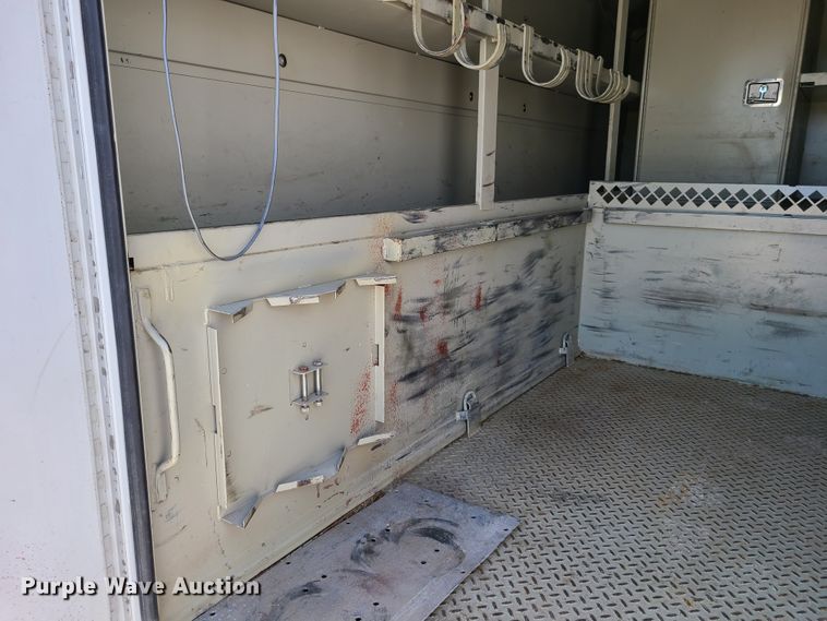 image for item EL9830 2012 Ford F550 Super Duty  utility bed truck