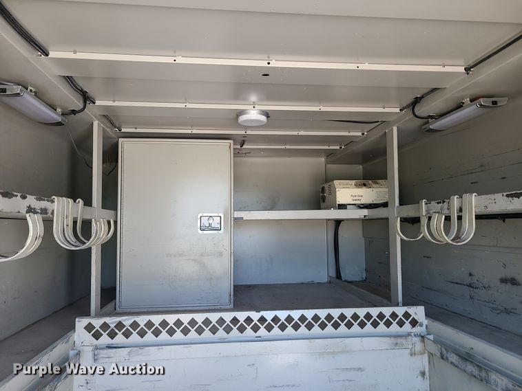 image for item EL9830 2012 Ford F550 Super Duty  utility bed truck