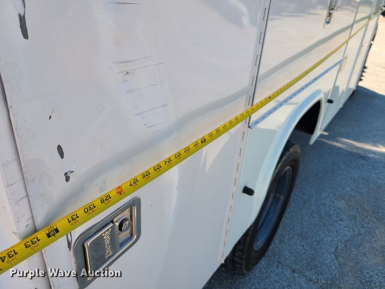 image for item EL9830 2012 Ford F550 Super Duty  utility bed truck