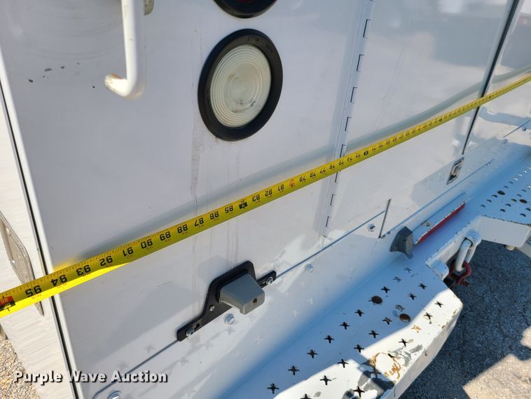 image for item EL9830 2012 Ford F550 Super Duty  utility bed truck