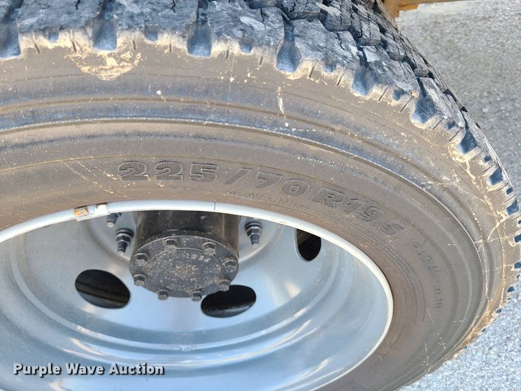 image for item EL9830 2012 Ford F550 Super Duty  utility bed truck