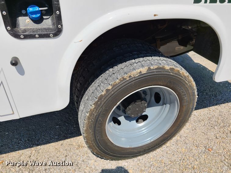 image for item EL9830 2012 Ford F550 Super Duty  utility bed truck