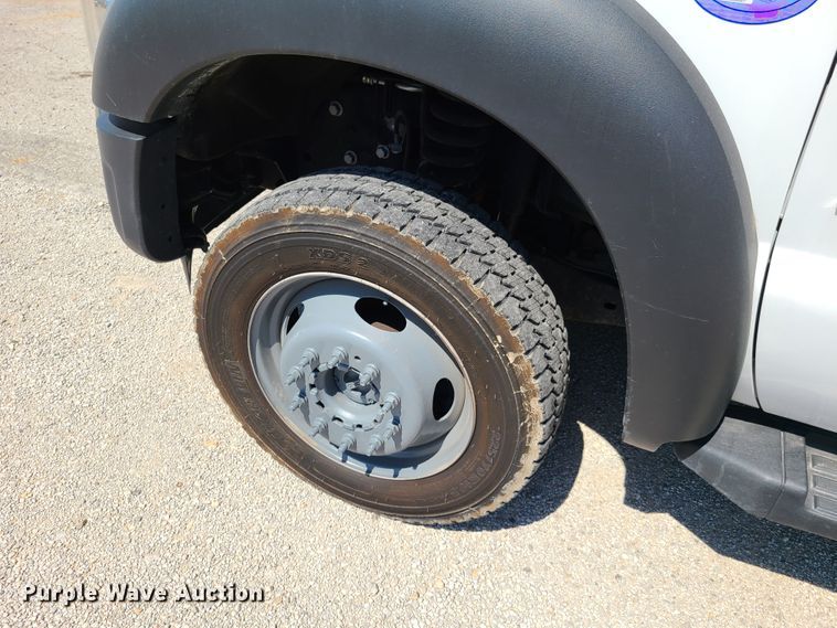 image for item EL9830 2012 Ford F550 Super Duty  utility bed truck